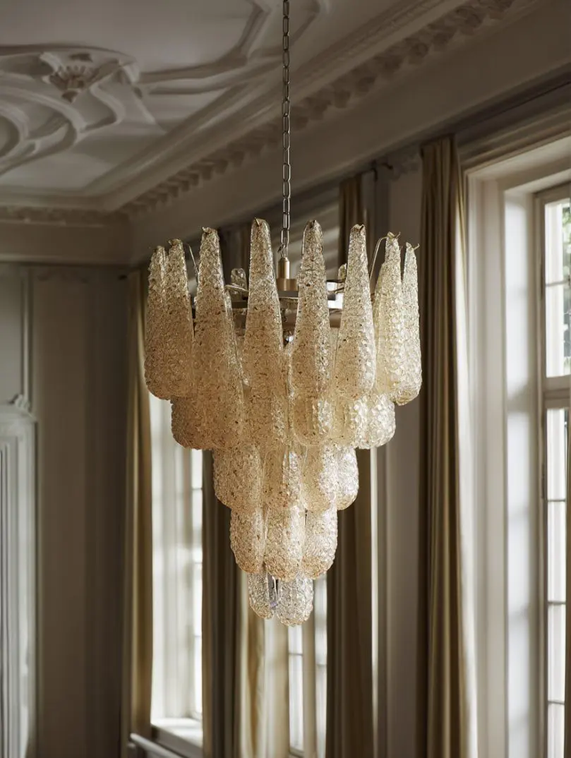 4122 52-amber-pedals-murano-chandelier cherry vintage interior