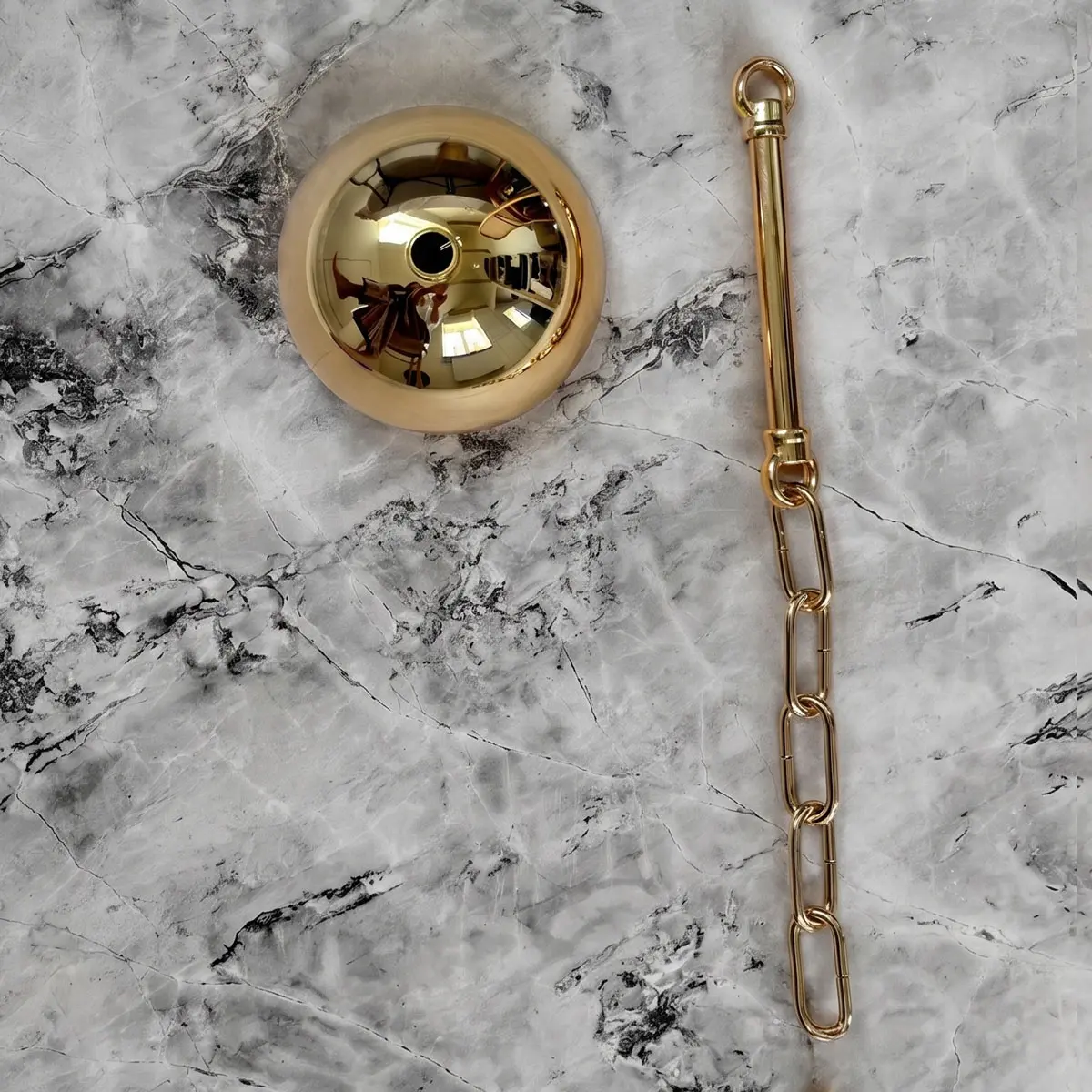 Shiny gold structure finish