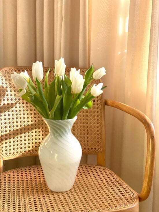 Vintage murano vase white with swirl
