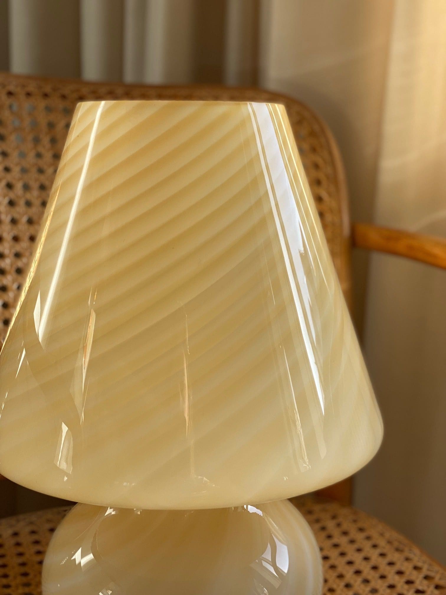 Vintage murano mushroom tablelamp
