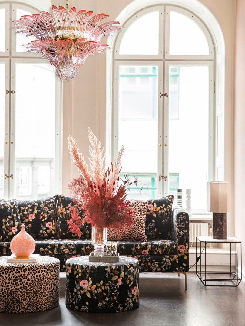 Murano chandelier pink palmette