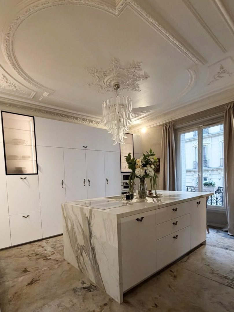 Murano chandelier lattimo