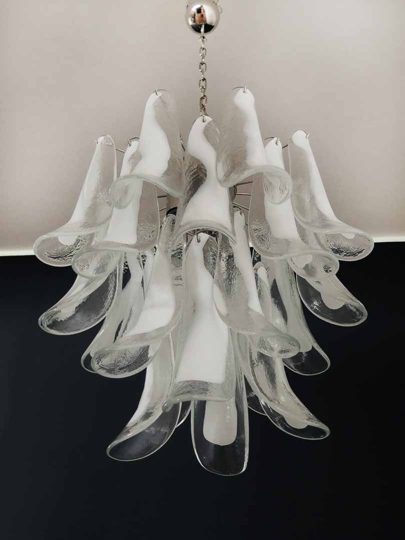Murano chandelier - 26 petals - White